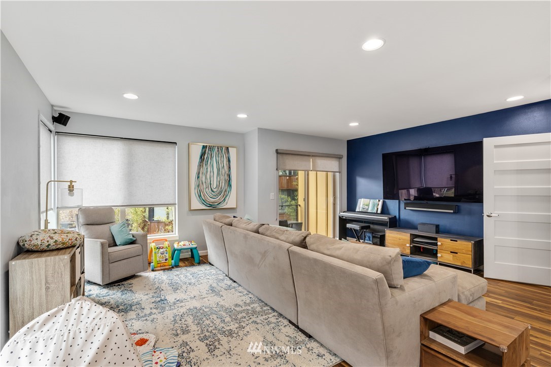 5206 Delridge Way Southwest, Unit E Seattle, WA 98106 - Photo 8 of 28 Gallery Image 8