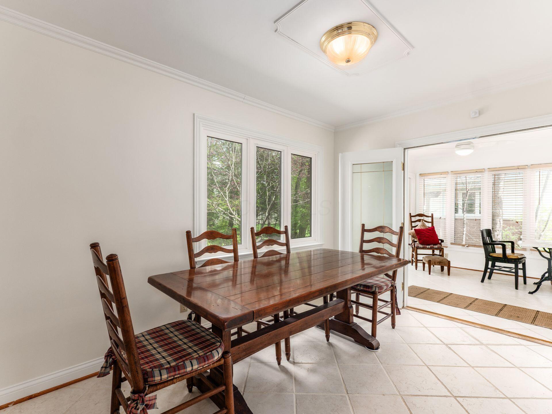 2252 Johnston Road Columbus, OH 43220 - Photo 20 of 50 Dining Room - 13'0" x 8'7"