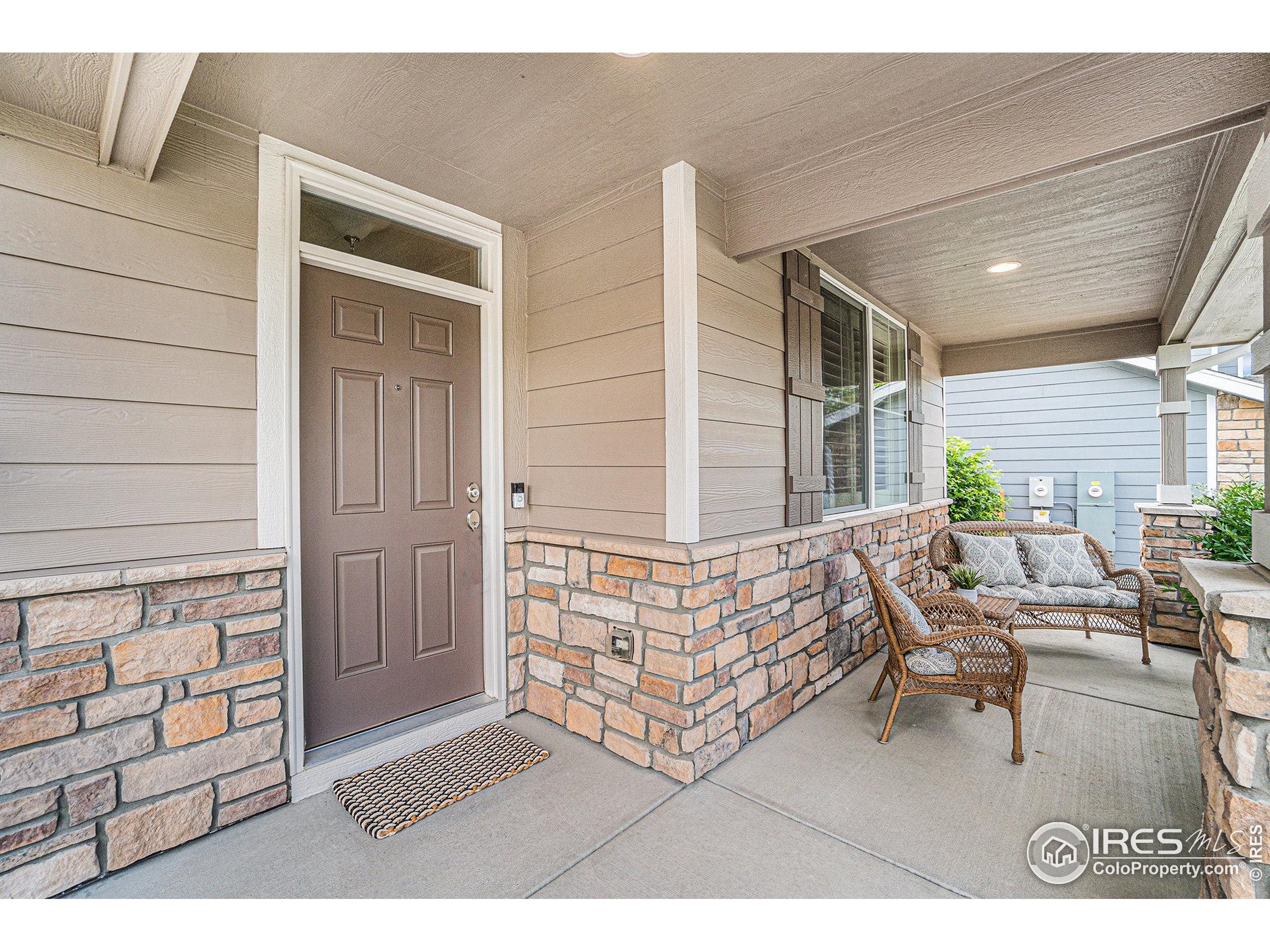 5622 Foxfire Street Timnath, CO 80547 - Photo 3 of 34 a living room with furniture