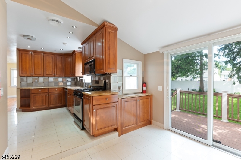 26 Hetherington Road Nutley, NJ 07110 - Photo 8 of 21 Gallery Image 8