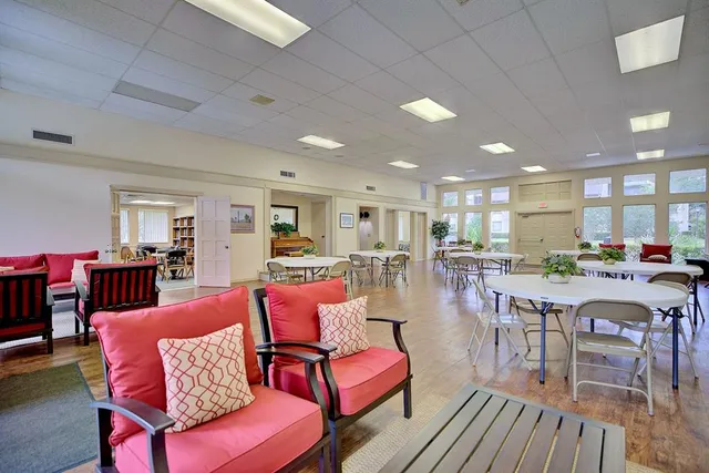 $198,900 | 2025 Sylvester Road, Unit H2, Lakeland, FL 33803