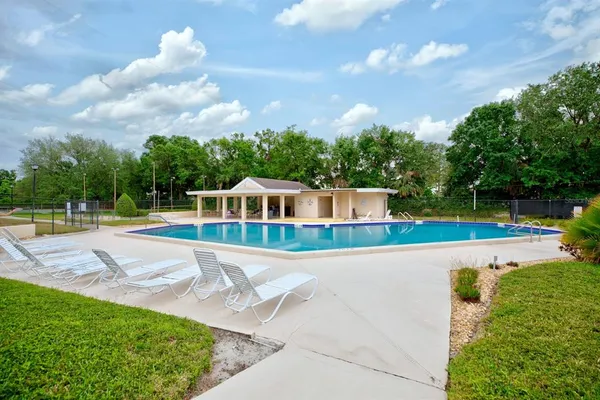 $194,000 | 2025 Sylvester Road, Unit H2, Lakeland, FL 33803