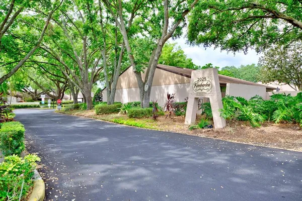$194,000 | 2025 Sylvester Road, Unit H2, Lakeland, FL 33803