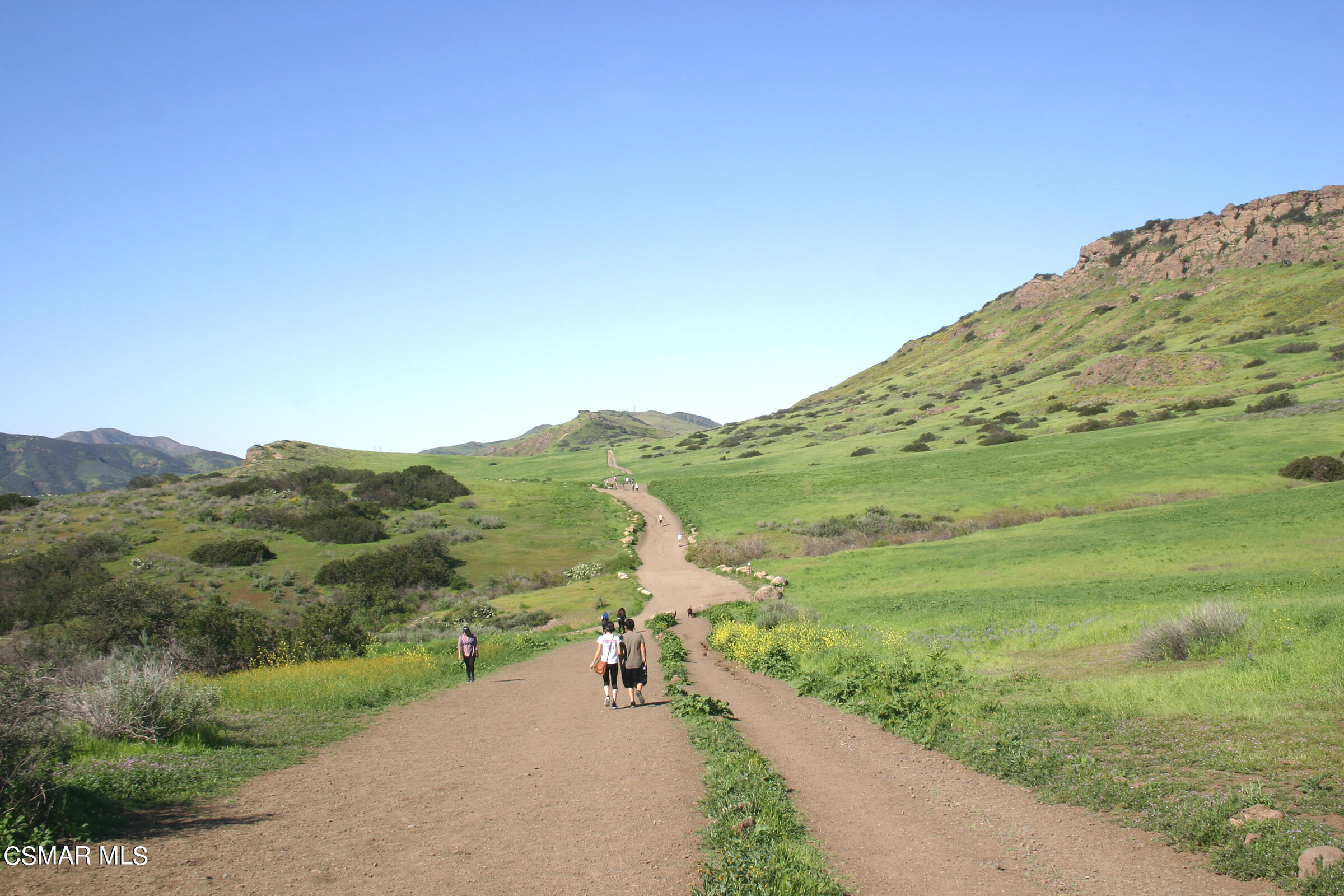 3092 Big Sky Drive Thousand Oaks, CA 91360 - Photo 21 of 66 a view of a mountain with a outdoor space
