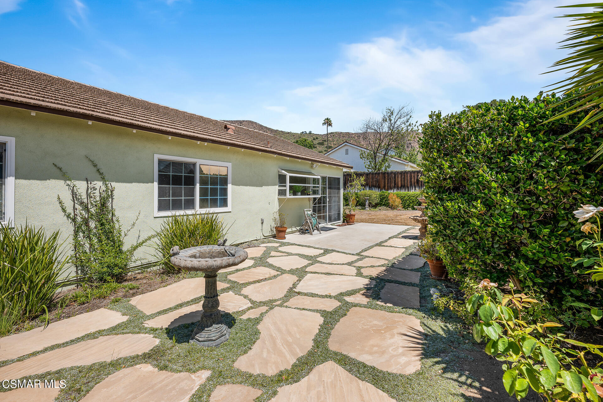 3092 Big Sky Drive Thousand Oaks, CA 91360 - Photo 5 of 66 a house view with a garden space