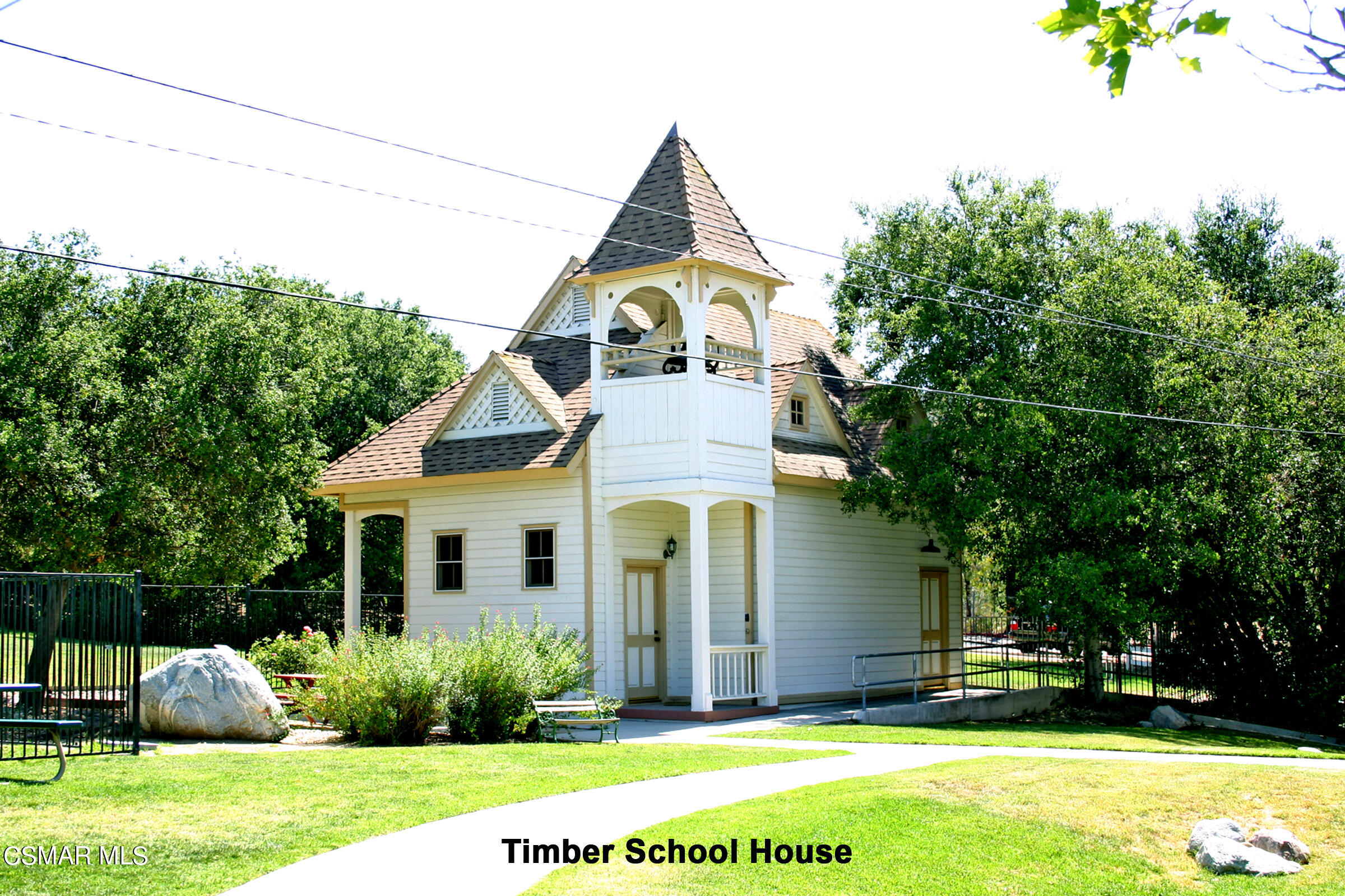 3092 Big Sky Drive Thousand Oaks, CA 91360 - Photo 53 of 66 a front view of a house with garden