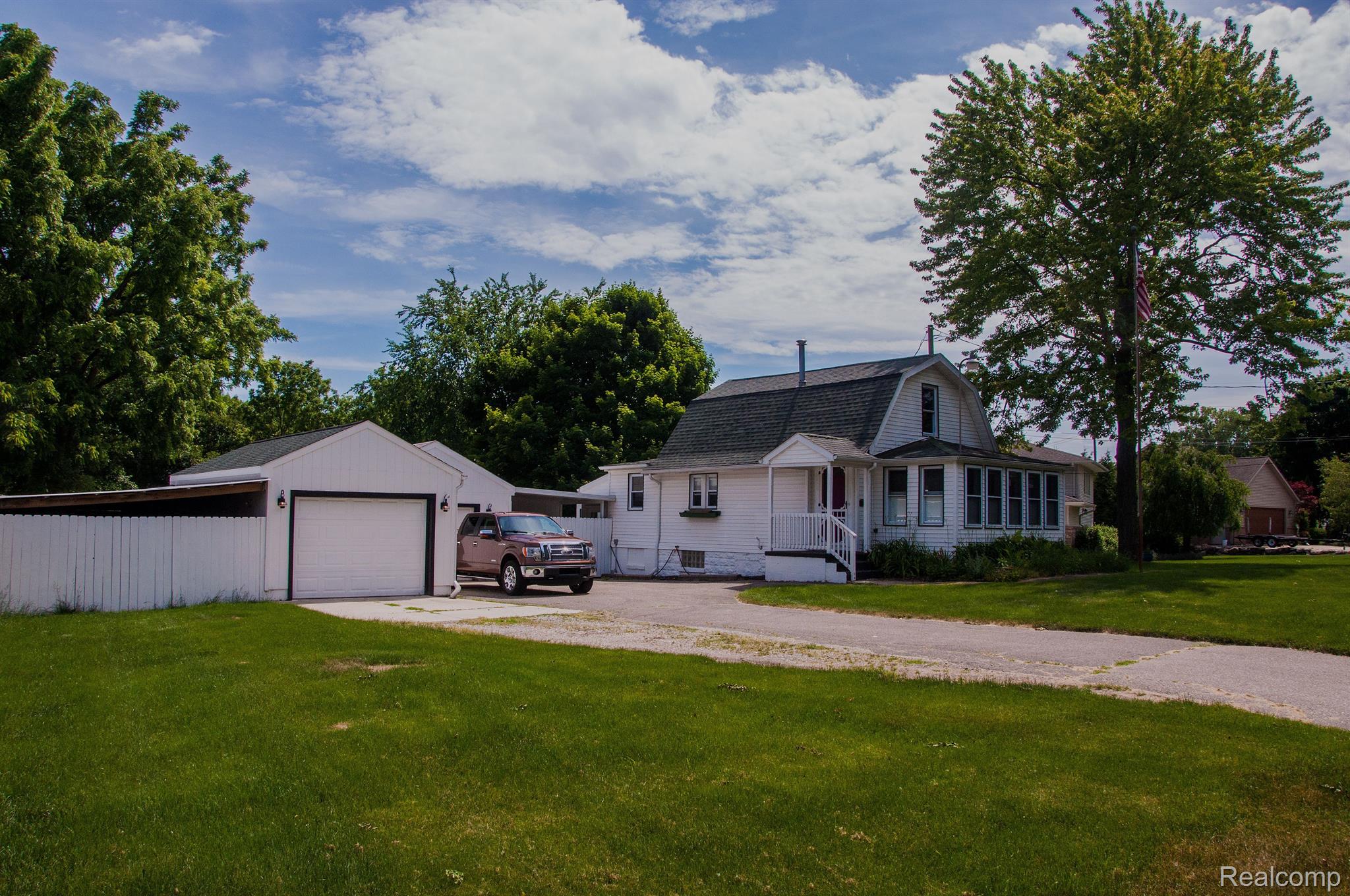 1235 Harding Avenue Rochester, MI 48307 - Photo 1 of 81 Gallery Image 1