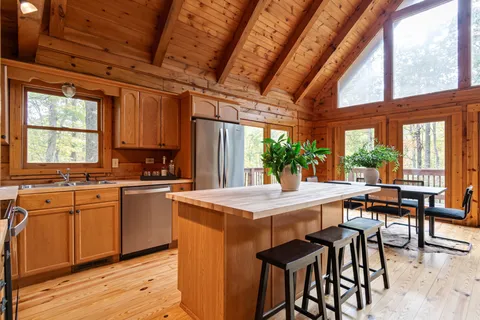 a view of an entrance of the house