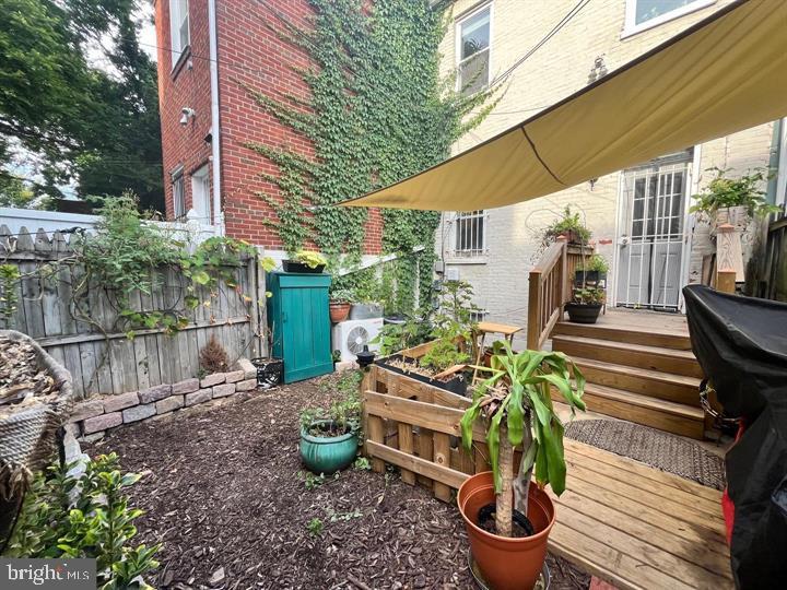 1610 4th Street Northwest Washington, DC 20001 - Photo 19 of 21 a garden view with a seating space