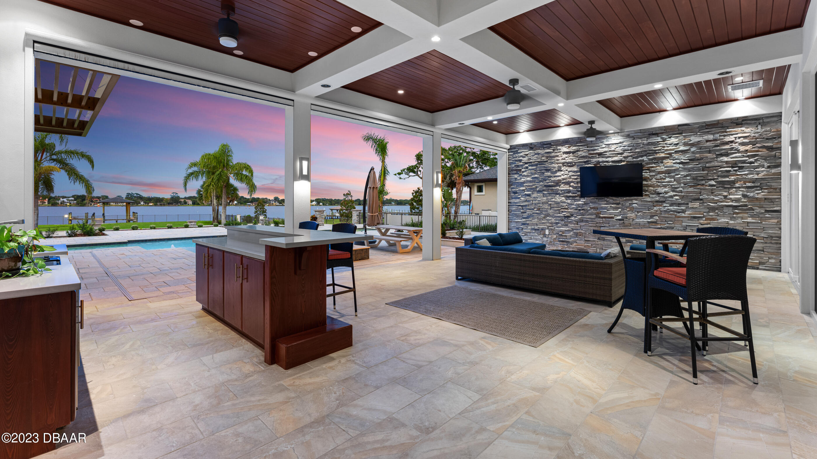 437 North Beach Street Ormond Beach, FL 32174 - Photo 7 of 162 5