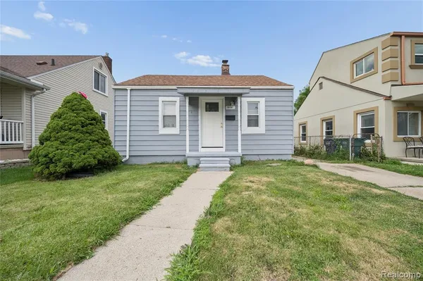 $149,999 | 2036 Ford Boulevard, Lincoln Park, MI 48146