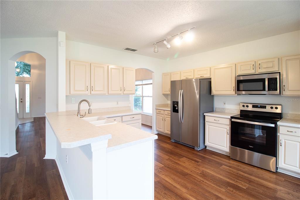 1709 Harris Hawk Road Orlando, FL 32837 - Photo 12 of 45 Gallery Image 12