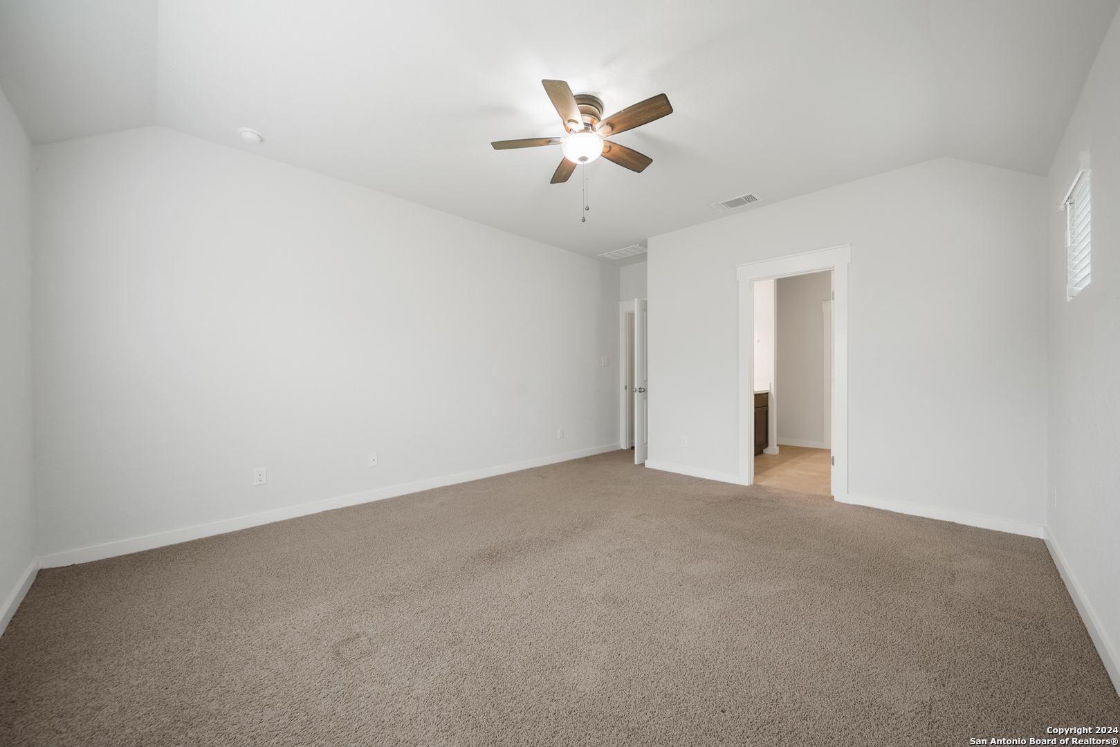 10519 Rosalina Loop Converse, TX 78109 - Photo 20 of 34