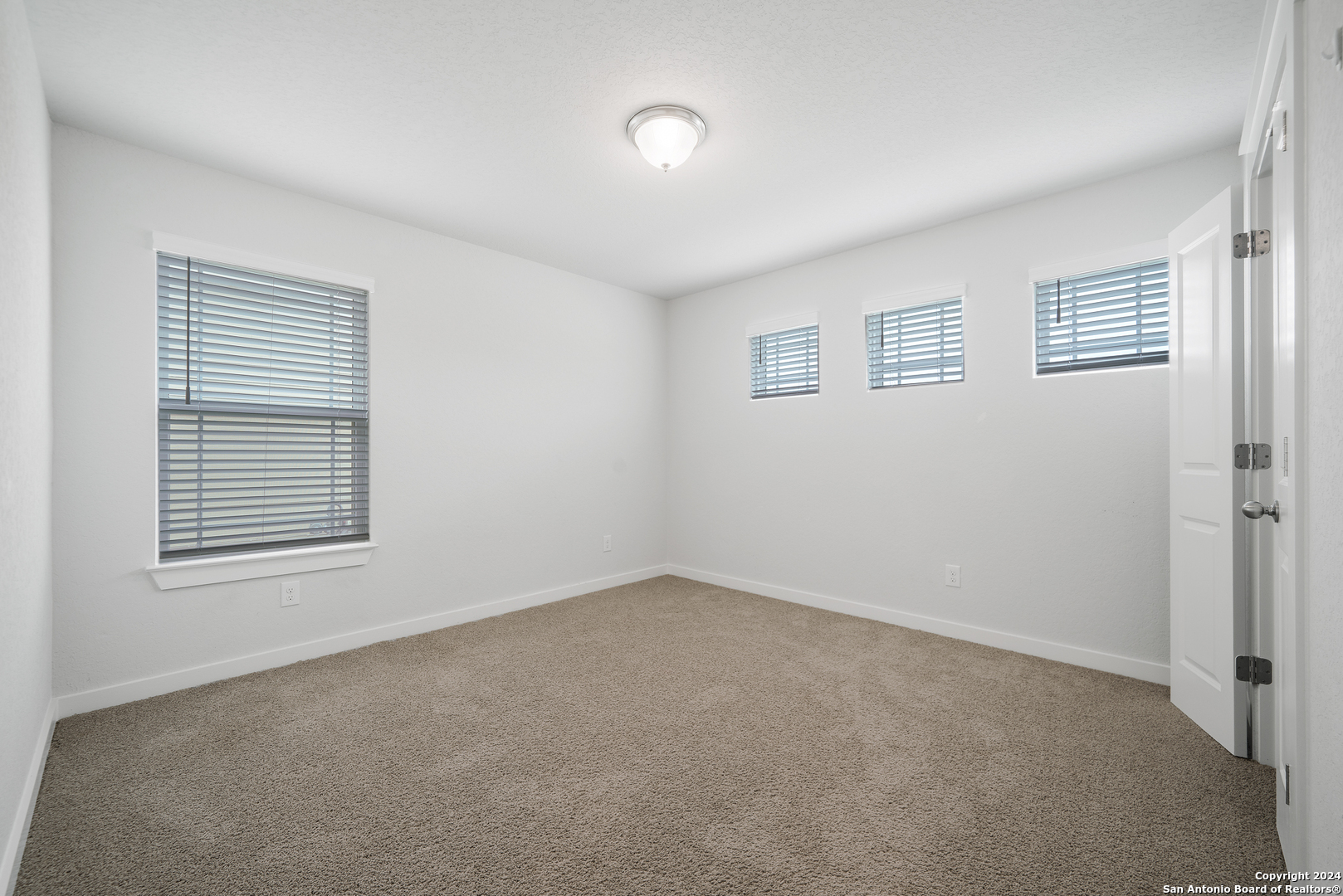 10519 Rosalina Loop Converse, TX 78109 - Photo 26 of 34