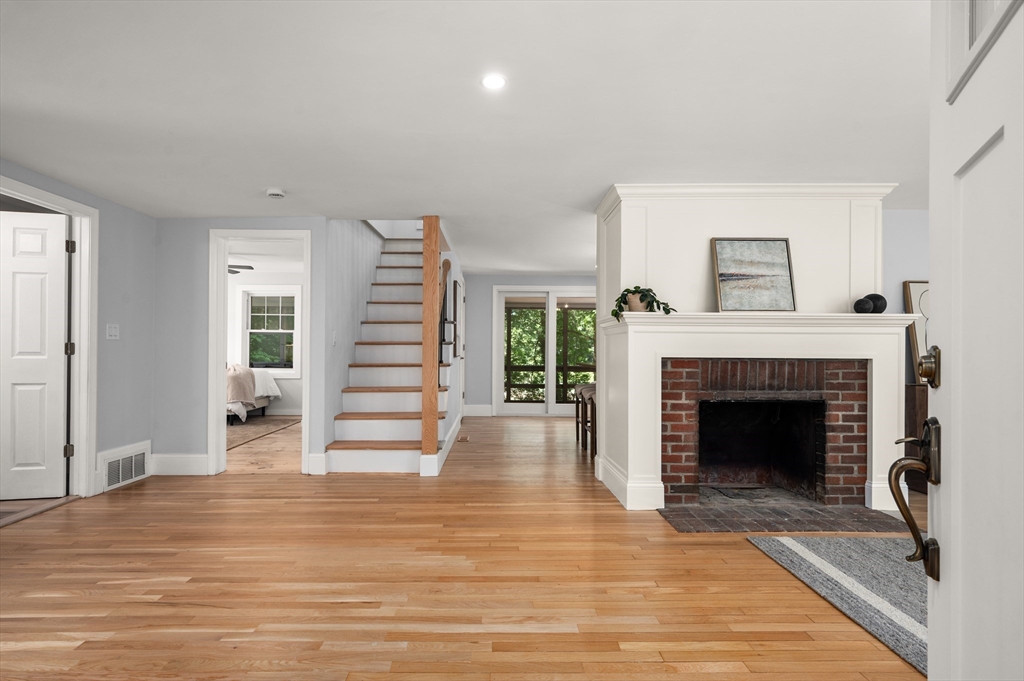 8 Elginwood Road Peabody, MA 01960 - Photo 6 of 38