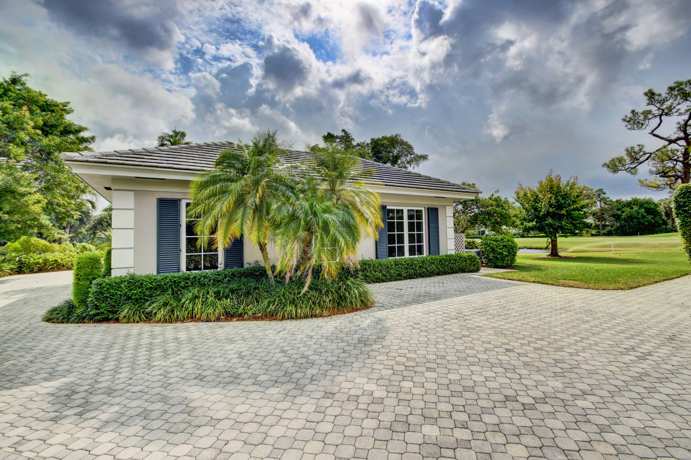 34 Country Road Boynton Beach, FL 33436 - Photo 3 of 25 Guest Parking