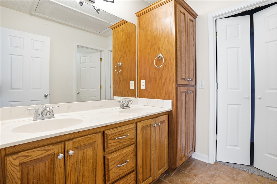 314 Promise Lane Brunswick, GA 31525 - Photo 12 of 25 Primary bath