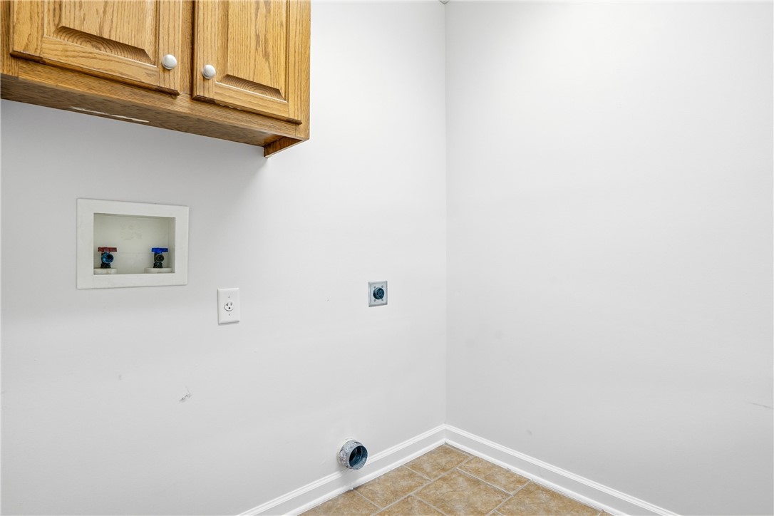 314 Promise Lane Brunswick, GA 31525 - Photo 15 of 25 Laundry room