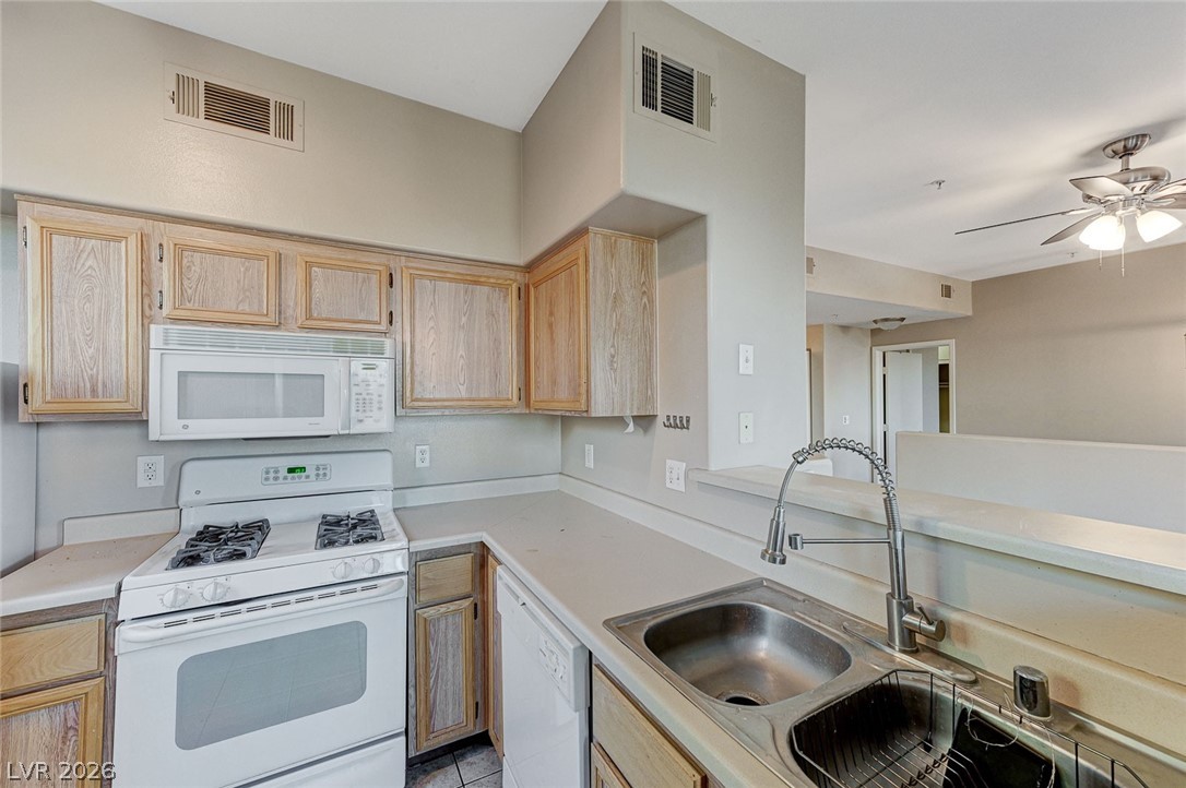 9050 West Warm Springs Road, Unit 2094 Las Vegas, NV 89148 - Photo 15 of 40
