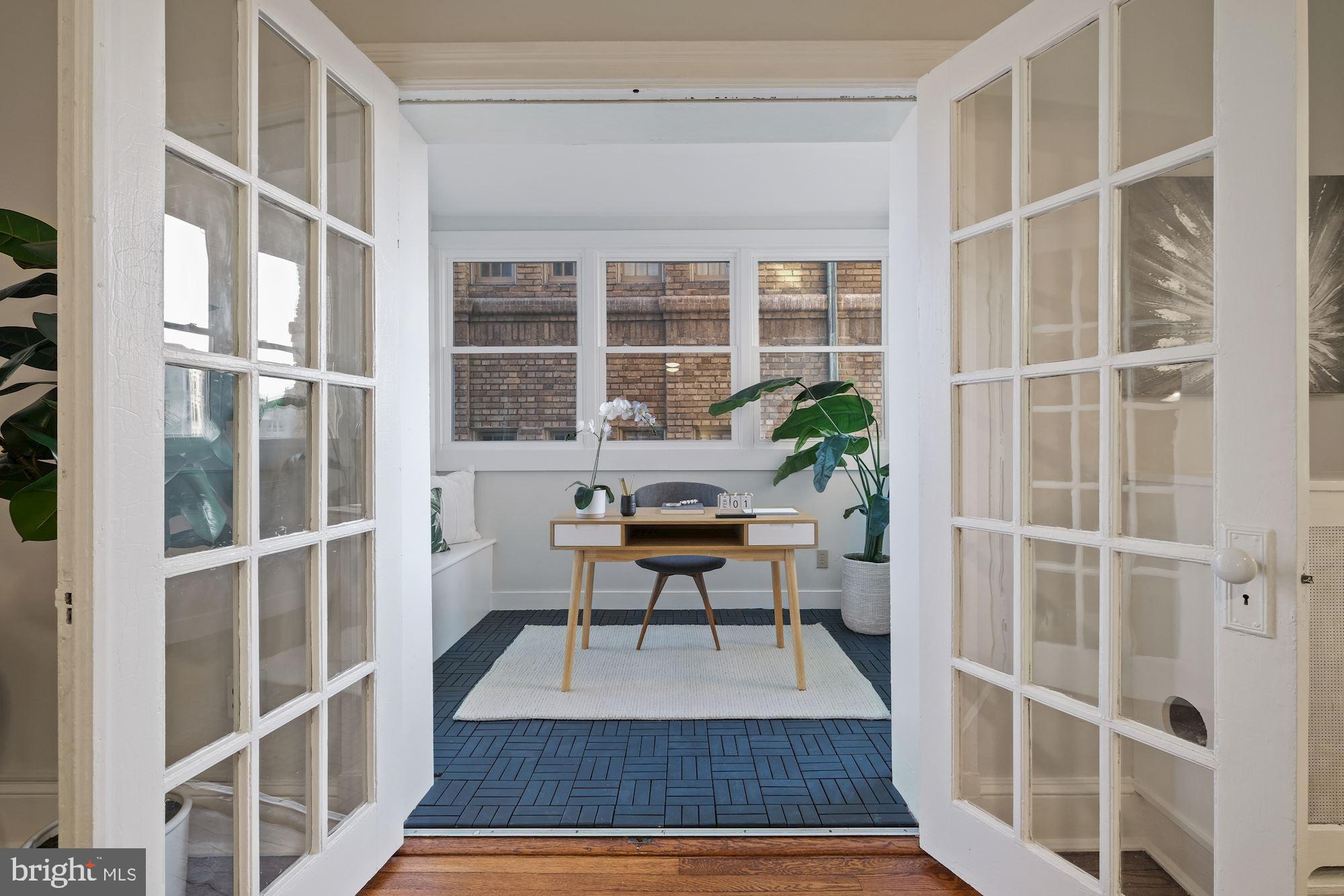 1901 Columbia Road Northwest, Unit 603 Washington, DC 20009 - Photo 11 of 21 Sunroom