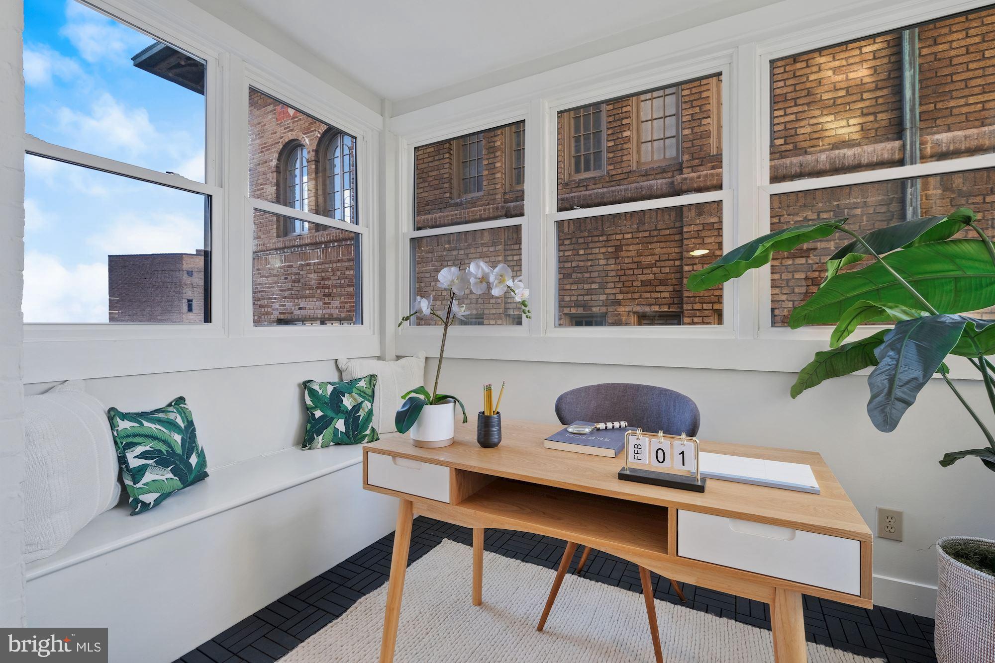 1901 Columbia Road Northwest, Unit 603 Washington, DC 20009 - Photo 12 of 21 Sunroom