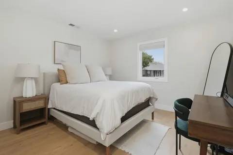 $2,888,000 | 1129 Clovelly Lane, Burlingame, CA 94010