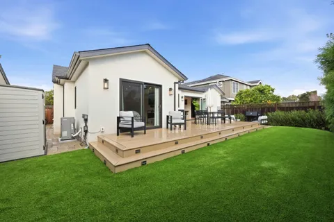 $2,888,000 | 1129 Clovelly Lane, Burlingame, CA 94010