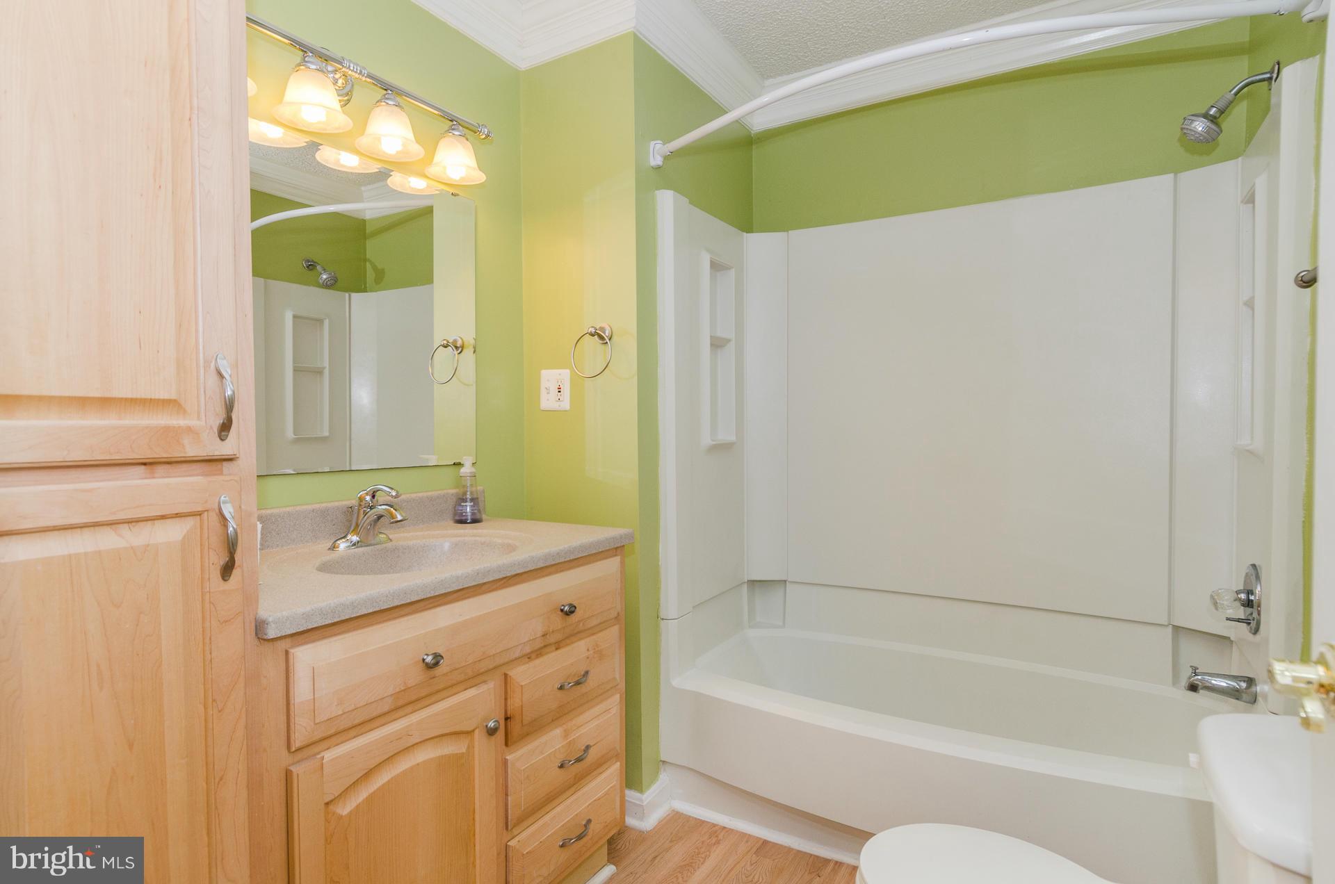 1116 East Riverside Avenue Baltimore, MD 21221 - Photo 9 of 30 Bath