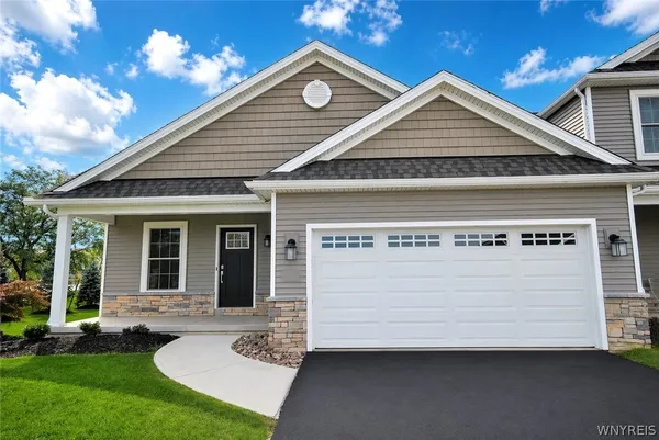 $689,900 | 36 A Essex Woods Lane, Unit A, Amherst, NY 14228