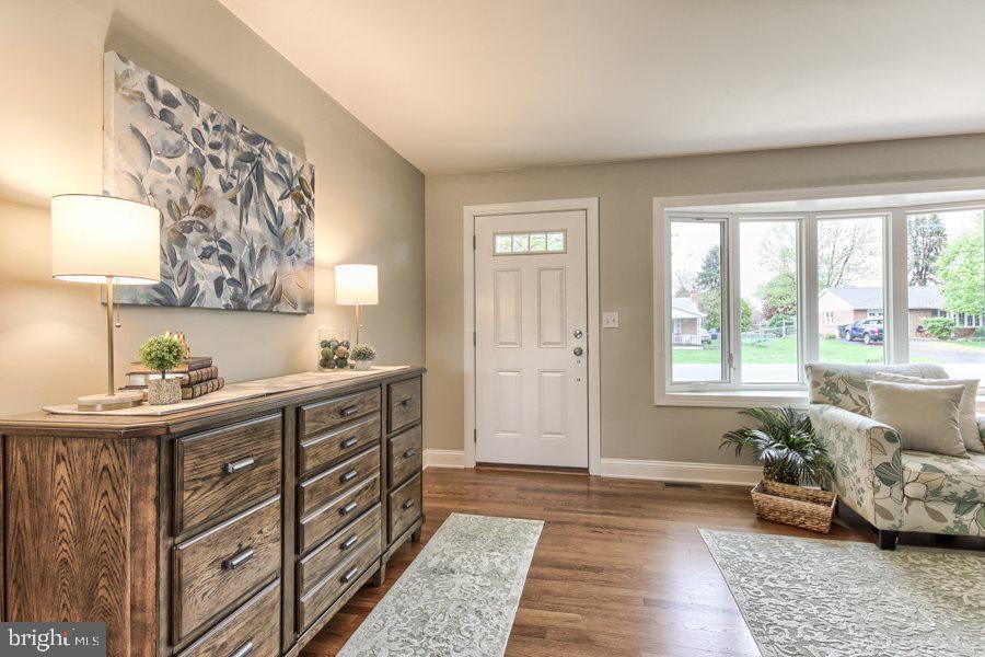 526 Limestone Road Carlisle, PA 17015 - Photo 4 of 25 Gallery Image 4