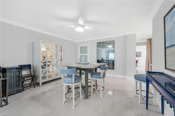 $5,500,000 | 2011 Gulf Shore Boulevard North, Unit 64, Naples, FL 34102