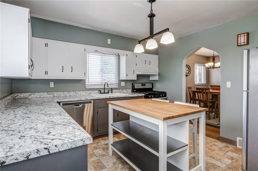 214 Shadyhill Road Pittsburgh, PA 15205 - Photo 8 of 20 Kitchen
