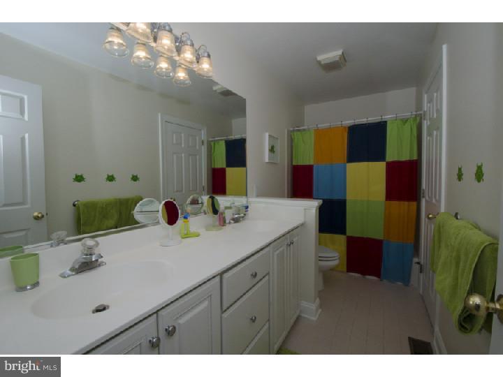 822 Dresher Way Wayne, PA 19087 - Photo 19 of 24 Gallery Image 19