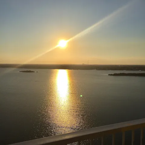 $1,170,000 | 5550 North Ocean Drive, Unit 22B, Singer Island, FL 33404