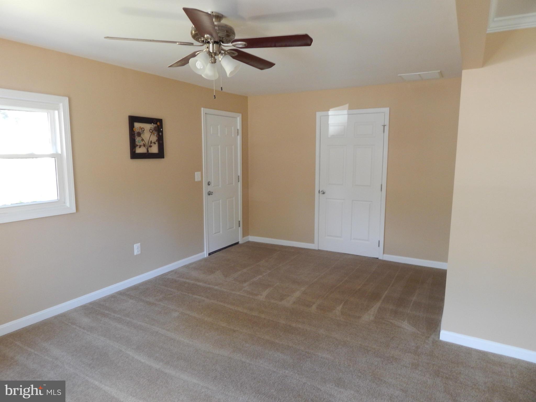 222 Brent Road Waldorf, MD 20602 - Photo 13 of 30 Living Room