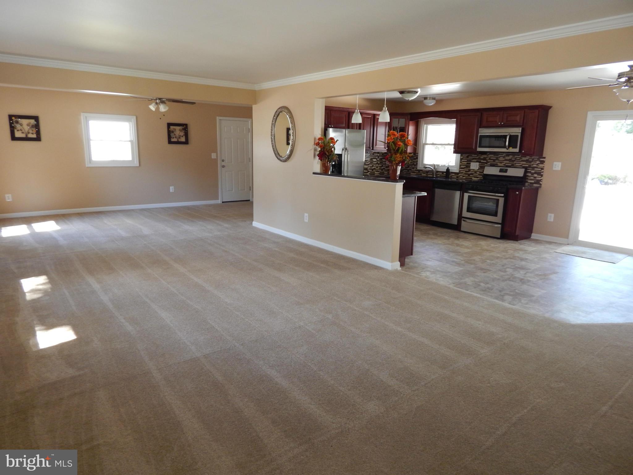 222 Brent Road Waldorf, MD 20602 - Photo 9 of 30 Living Room