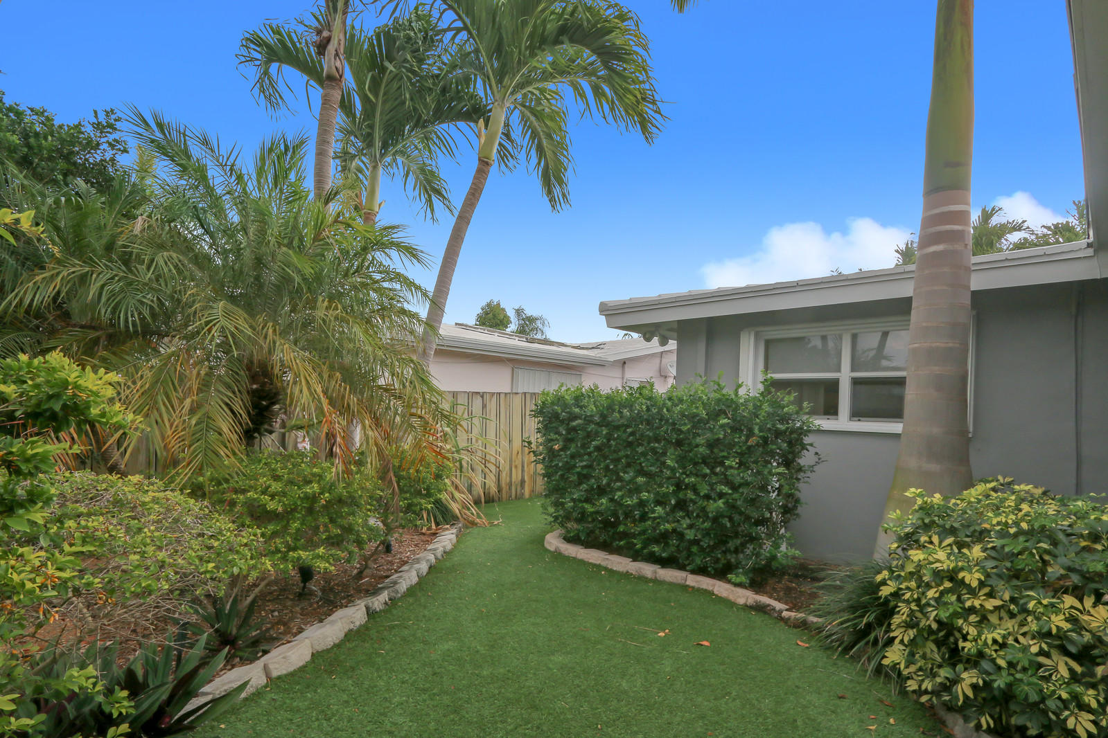 5811 Northeast 21st Road Fort Lauderdale, FL 33308 - Photo 17 of 22 17_Image17_mls