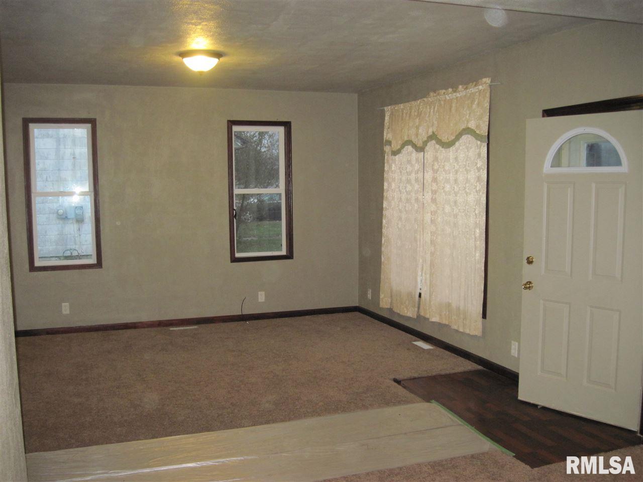 305 East 3rd Street Delavan, IL 61734 - Photo 6 of 30 Gallery Image 6