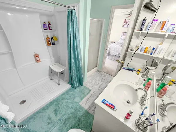 $420,000 | 628 Highway 569, Ferriday, LA 71334