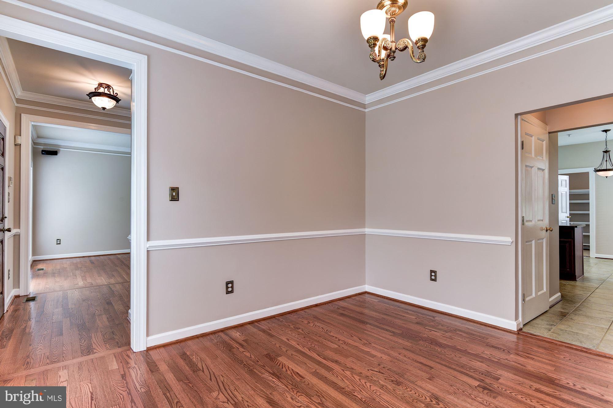 12005 Chestnut Glen Road Clarksburg, MD 20871 - Photo 13 of 56 Gallery Image 13