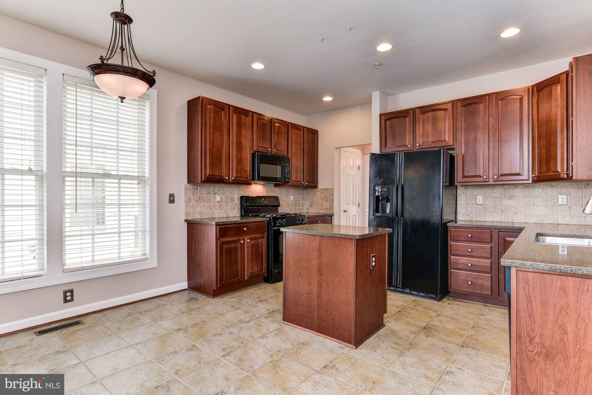 12005 Chestnut Glen Road Clarksburg, MD 20871 - Photo 16 of 56 Gallery Image 16