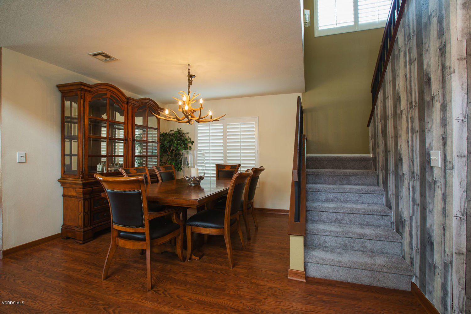 1739 Empty Saddle Road Simi Valley, CA 93063 - Photo 5 of 19 006_6dining_area