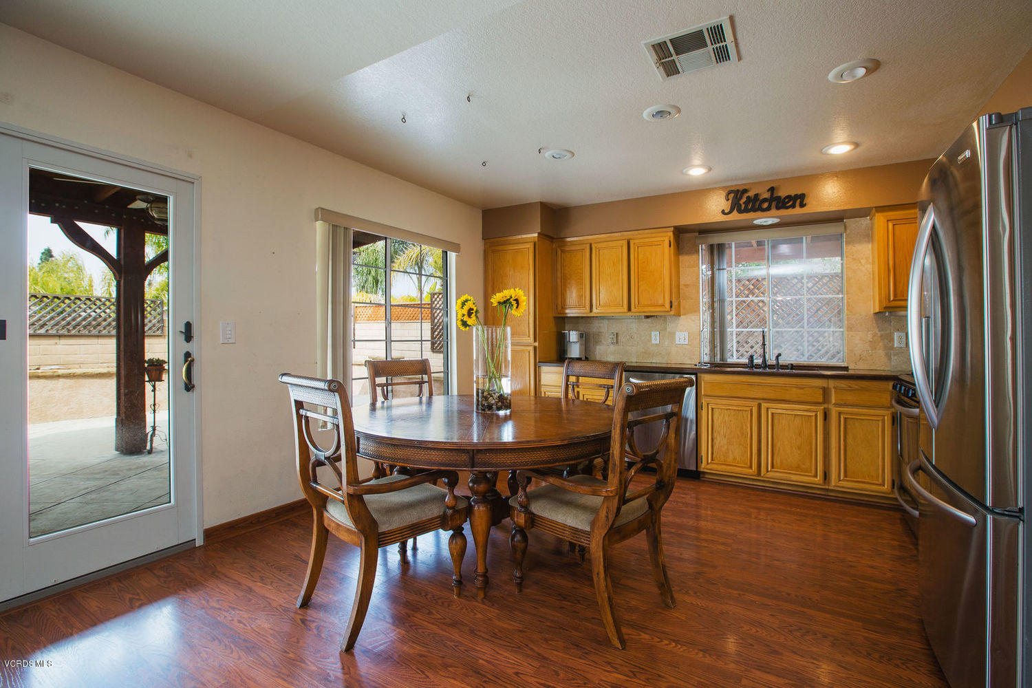 1739 Empty Saddle Road Simi Valley, CA 93063 - Photo 8 of 19 010_10kitchen