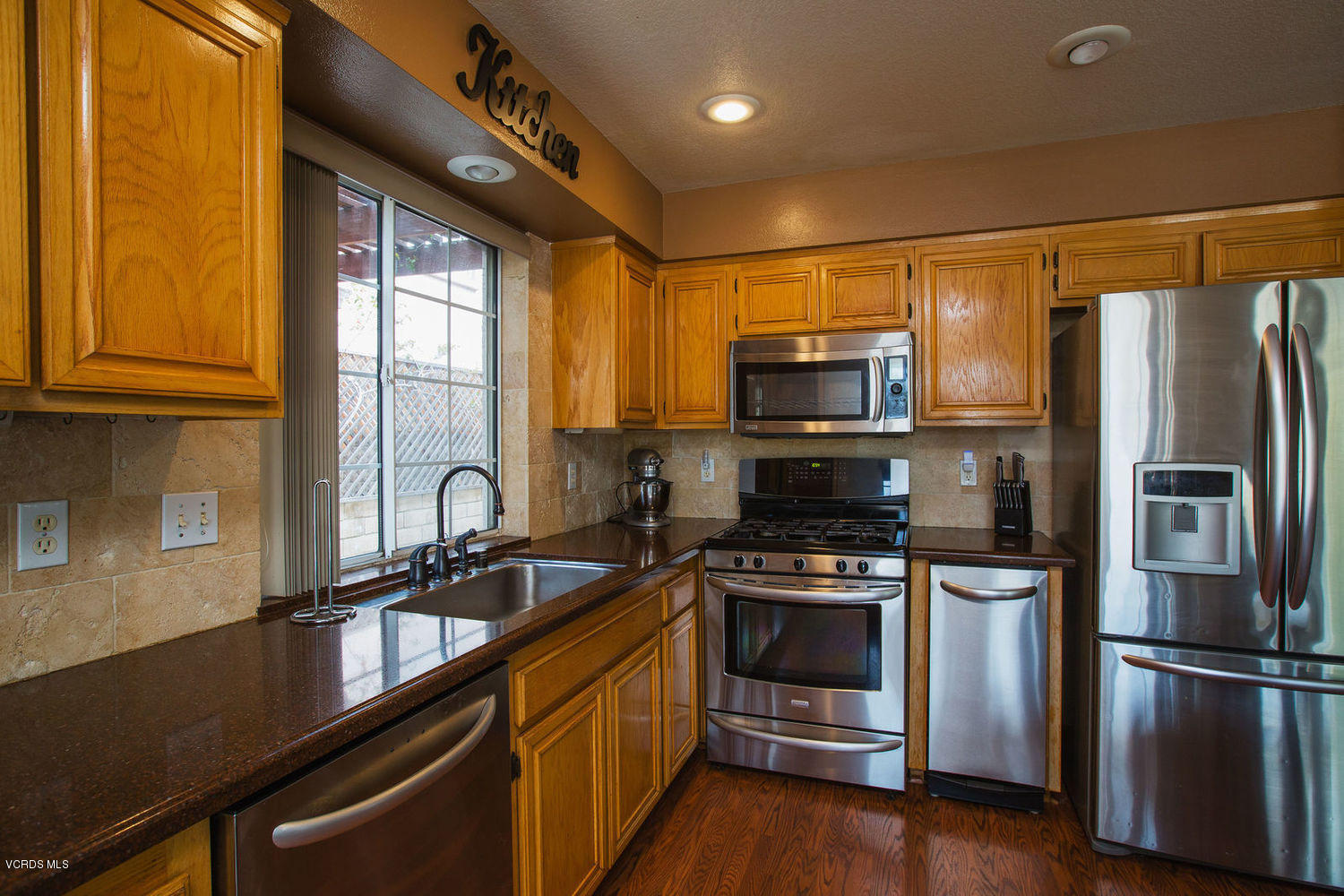 1739 Empty Saddle Road Simi Valley, CA 93063 - Photo 9 of 19 011_11kitchen