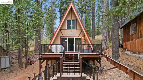 a view of house with a outdoor space
