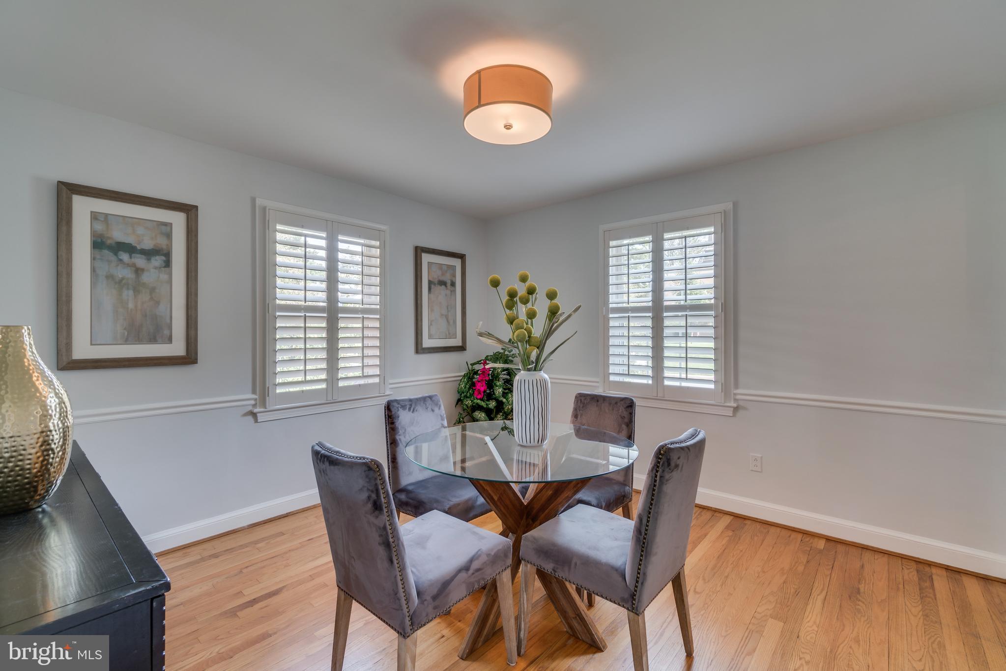 9618 Sutherland Road Silver Spring, MD 20901 - Photo 12 of 52 Dining room accommodates all table shapes/sizes