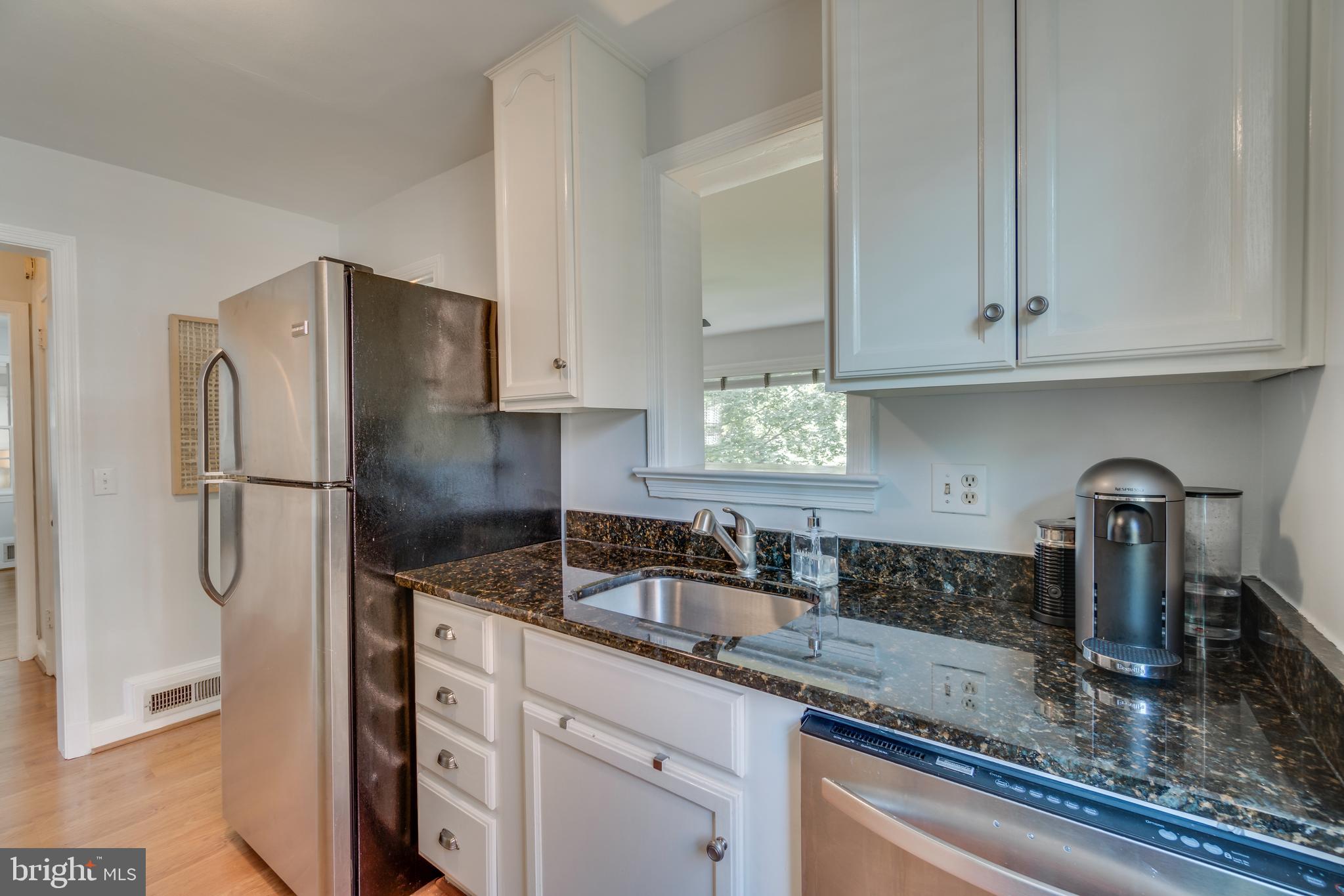9618 Sutherland Road Silver Spring, MD 20901 - Photo 19 of 52 Stainless energy efficient appliances.