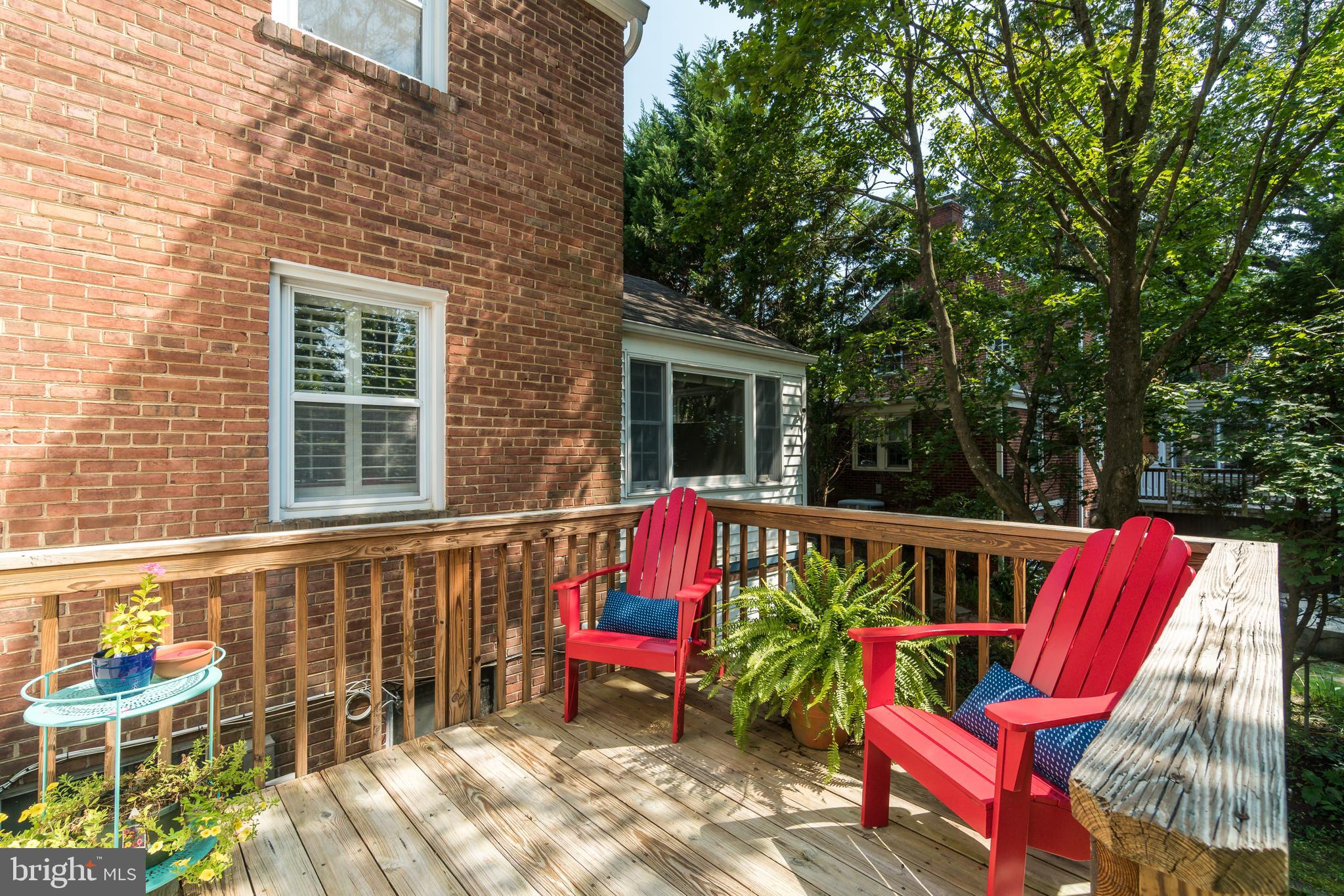 9618 Sutherland Road Silver Spring, MD 20901 - Photo 25 of 52 Spectacular outdoor living space to get stuck in..