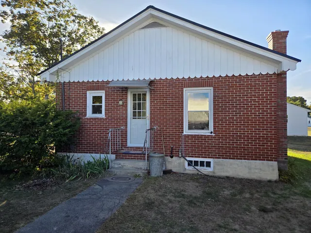 $160,000 | 28 Dr Mann Road, Skowhegan, ME 04976
