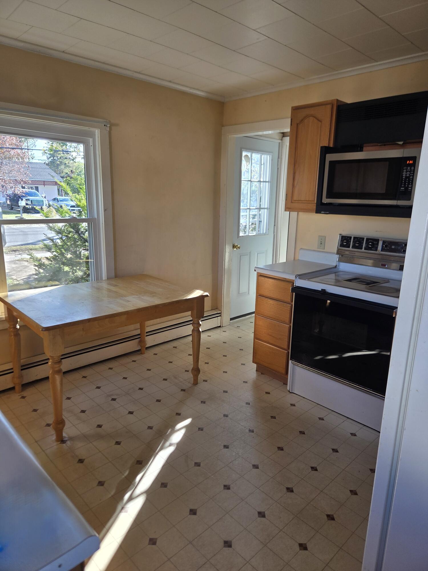 28 Dr Mann Road Skowhegan, ME 04976 - Photo 12 of 37 20250921_161553